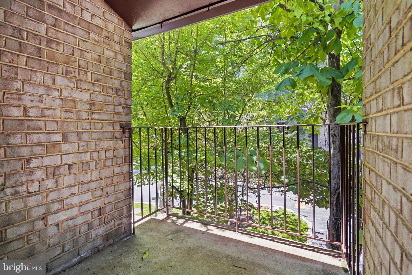 9201 Three Oaks Dr Property Photo 19
