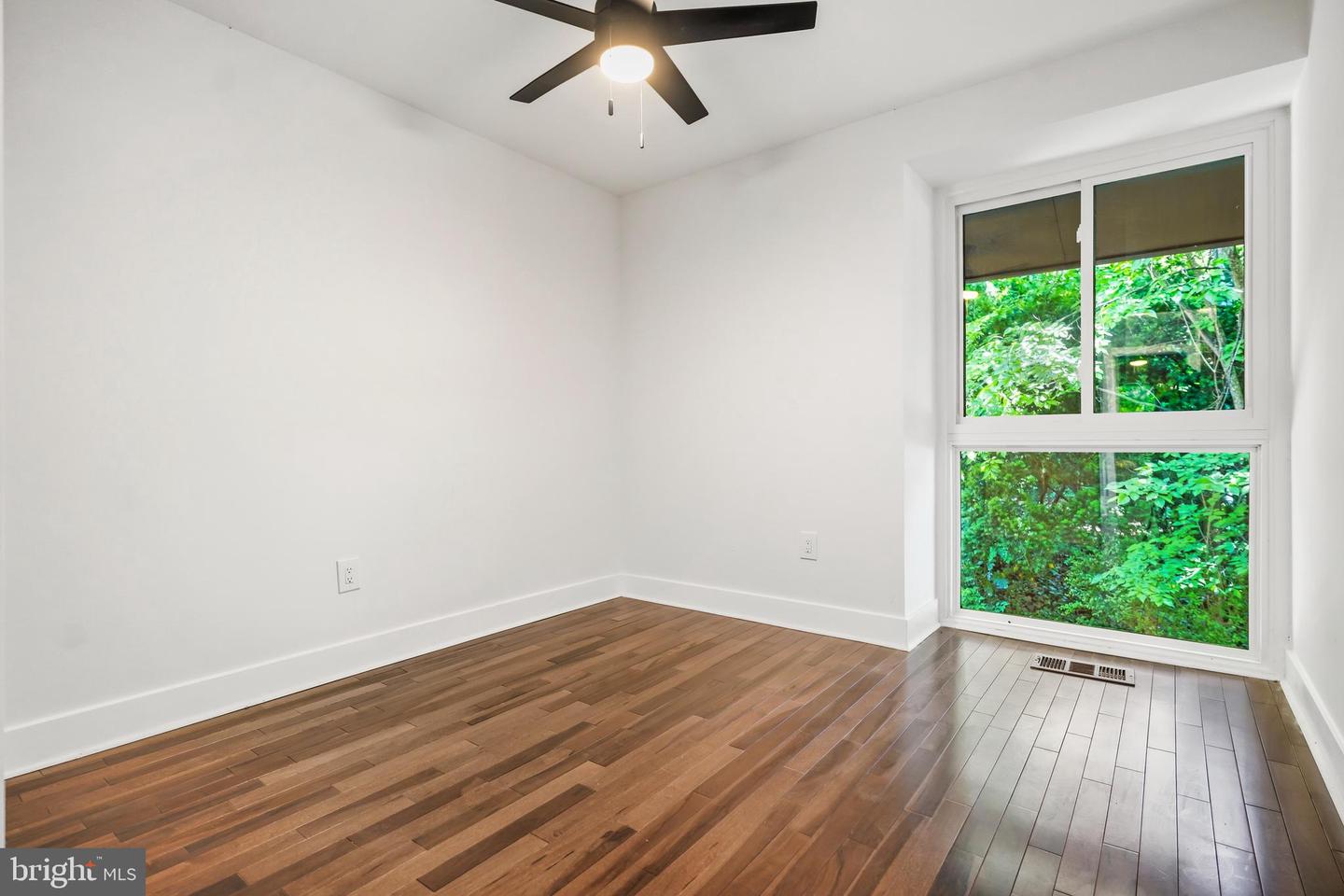 9201 Three Oaks Dr Property Photo 20
