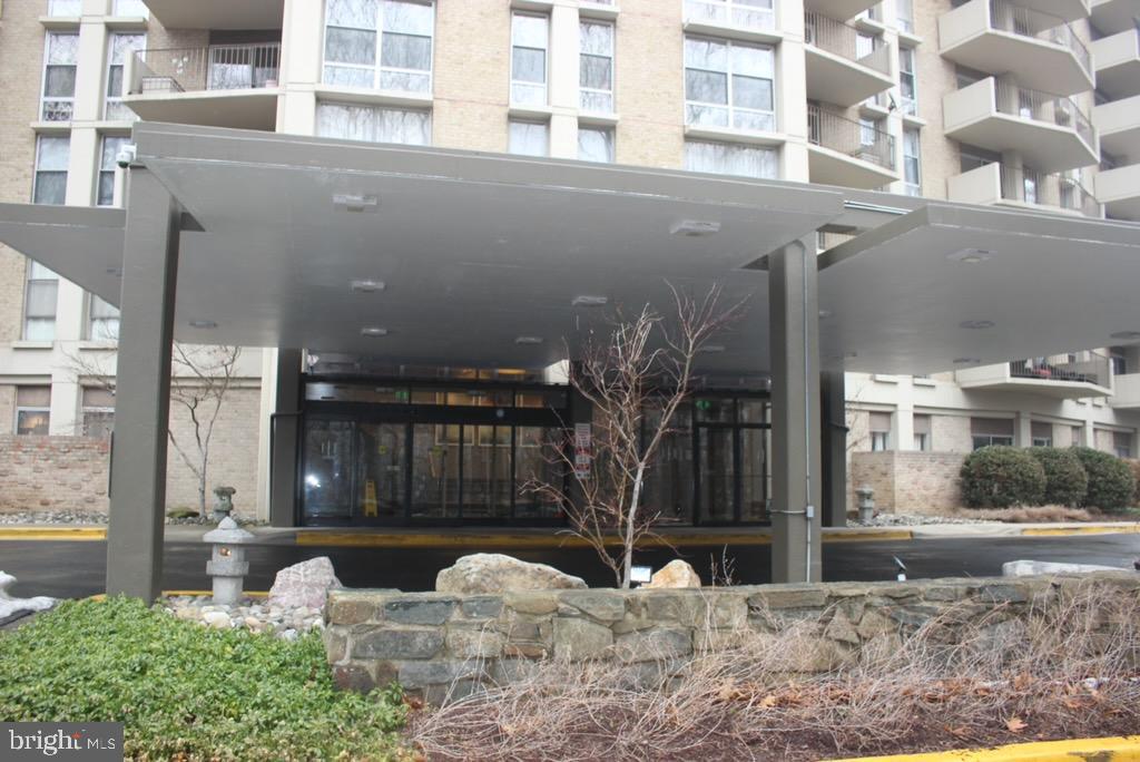 9039 Sligo Creek Pkwy #809 Property Photo 3
