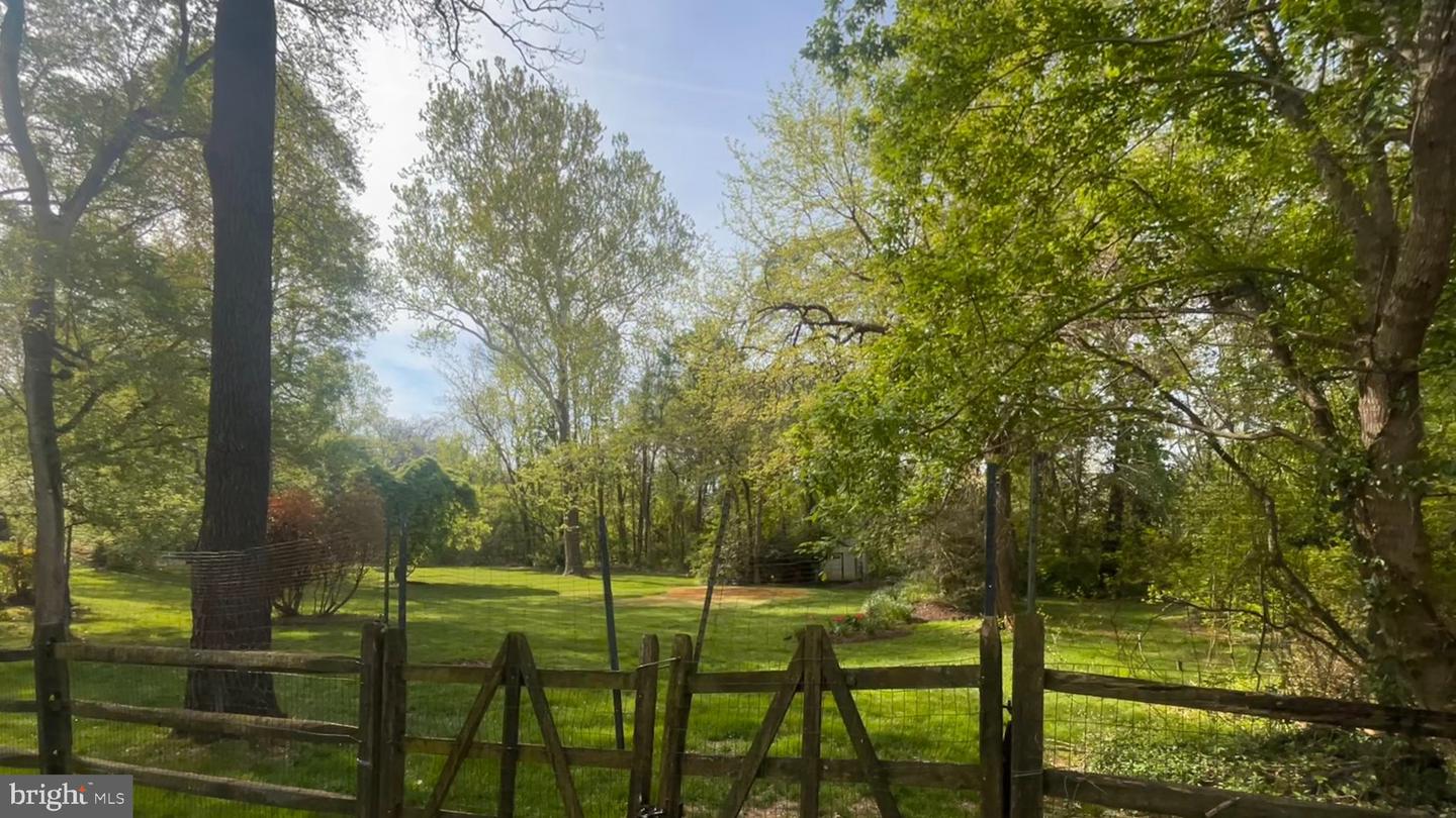 11801 Piney Meetinghouse Rd Property Photo 1