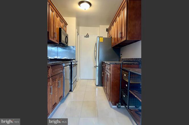 1900 Lyttonsville Rd #717 Property Photo 11