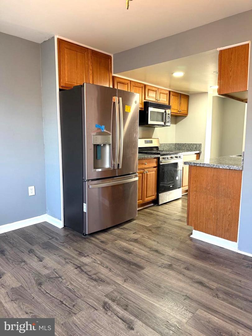 2346 Sun Valley Cir #2-a Property Photo 3