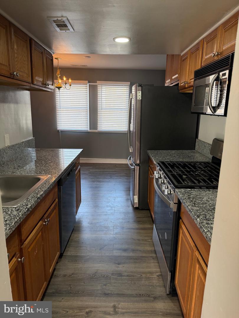 2346 Sun Valley Cir #2-a Property Photo 4