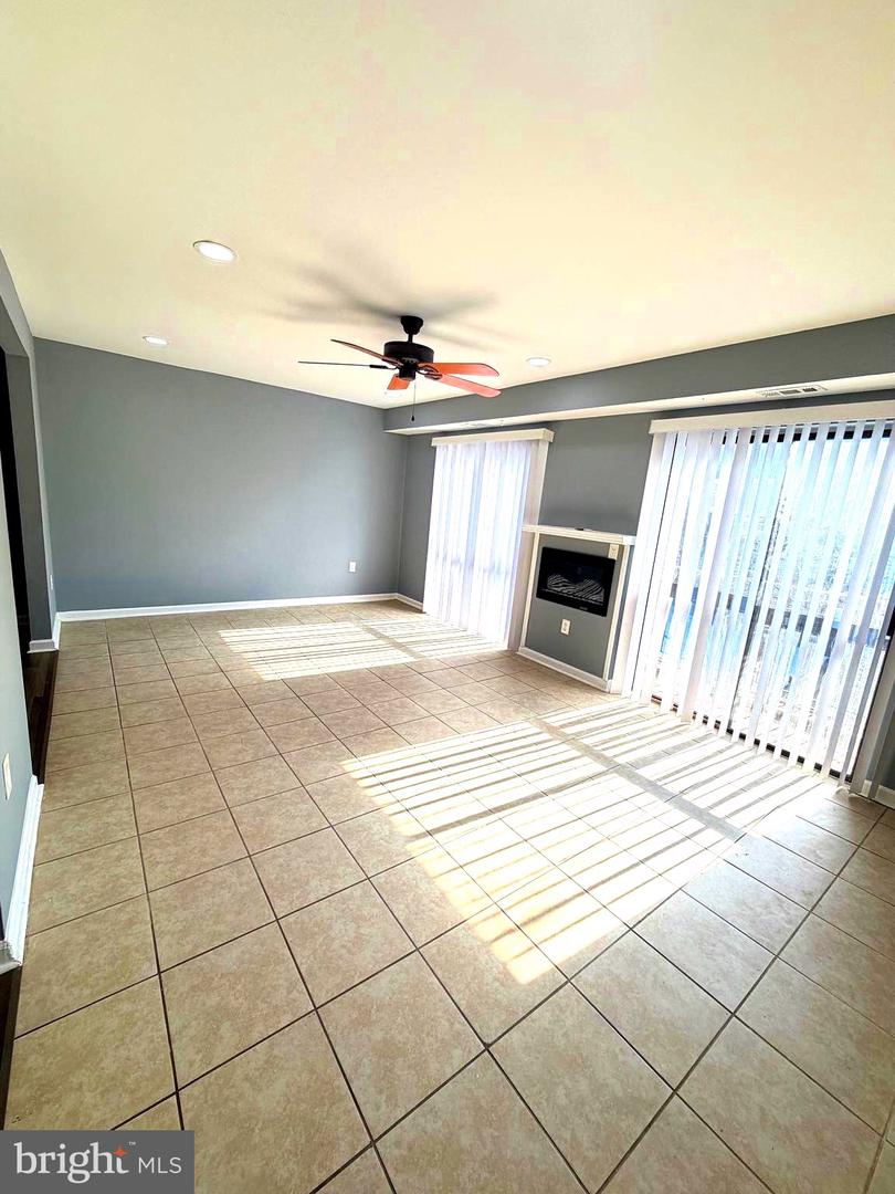 2346 Sun Valley Cir #2-a Property Photo 6