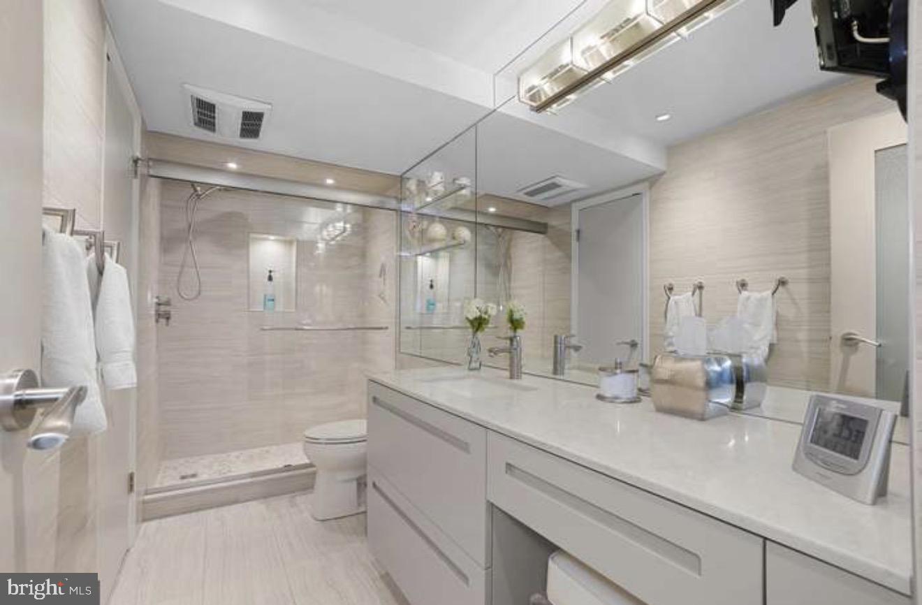 5225 Pooks Hill Rd #620/622s Property Photo 28