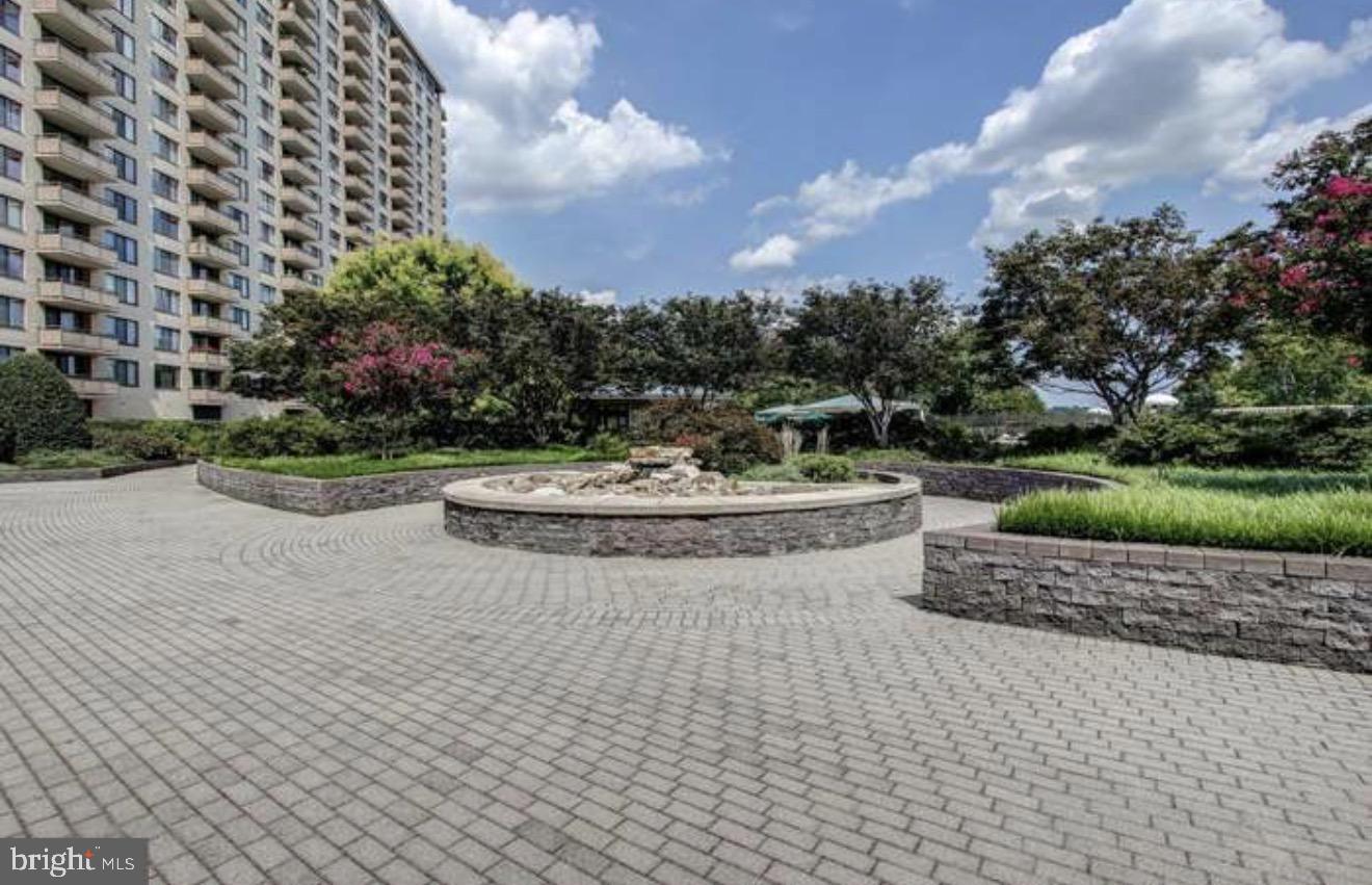 5225 Pooks Hill Rd #620/622s Property Photo 34