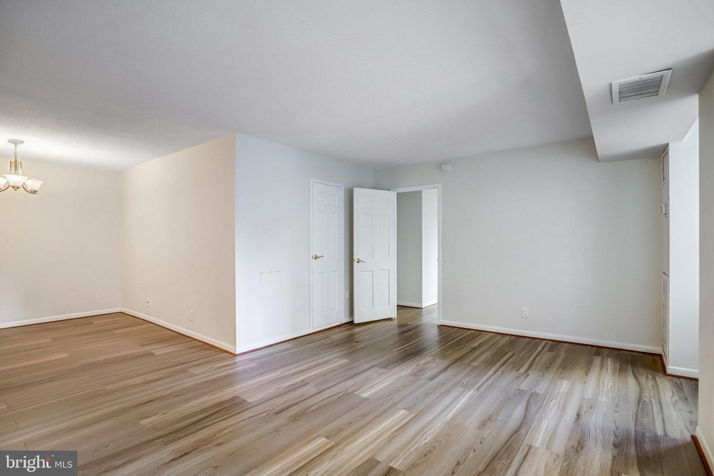 4601 N Park Ave #209-j Property Photo 12