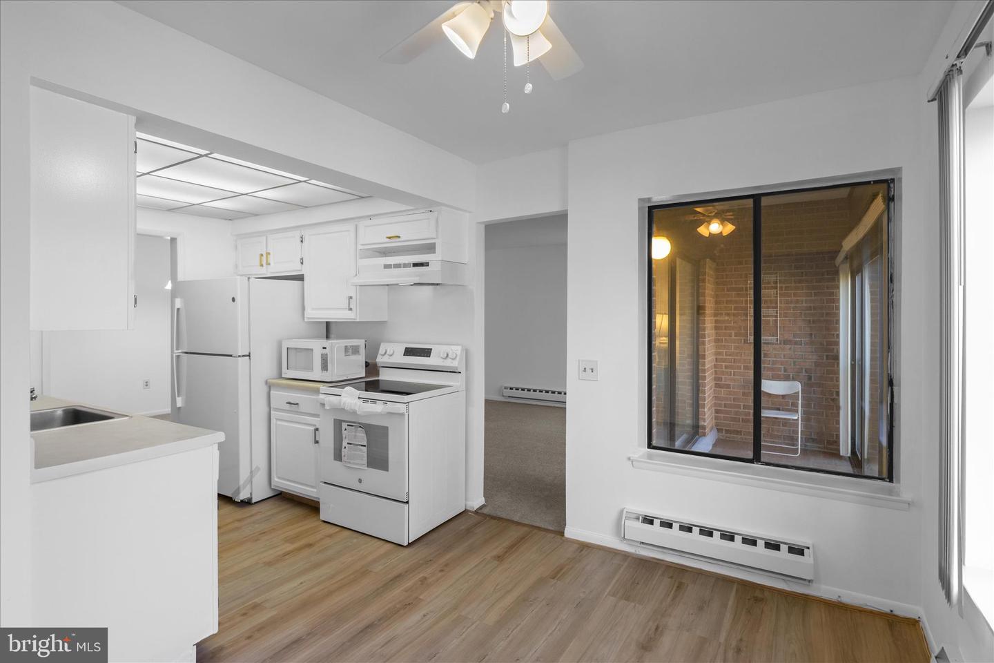 15300 Pine Orchard Dr #85-2h Property Photo 9