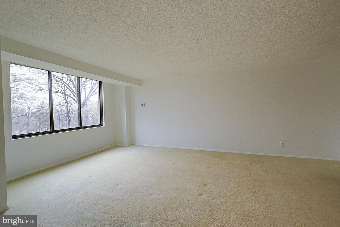 5225 Pooks Hill Rd #308n Property Photo 2