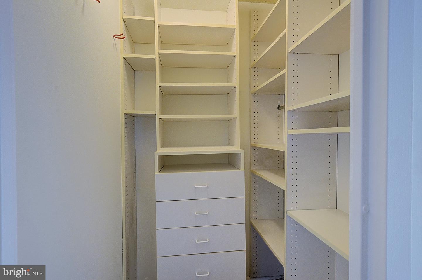 5225 Pooks Hill Rd #308n Property Photo 7