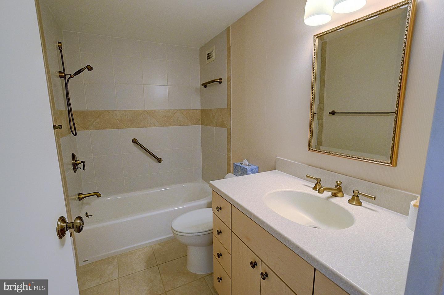 5225 Pooks Hill Rd #308n Property Photo 10