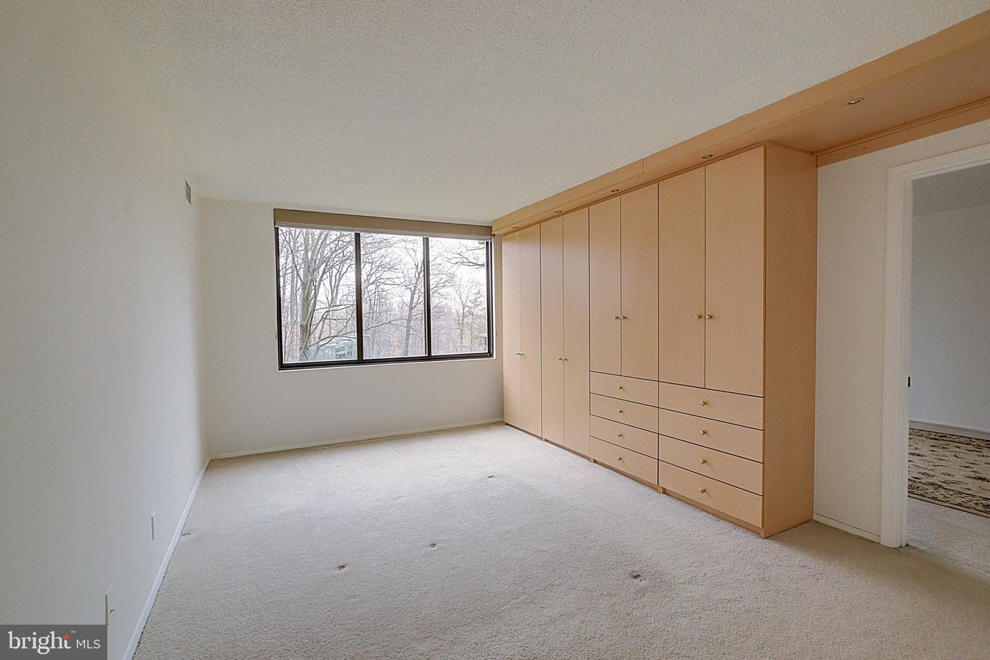 5225 Pooks Hill Rd #308n Property Photo 16