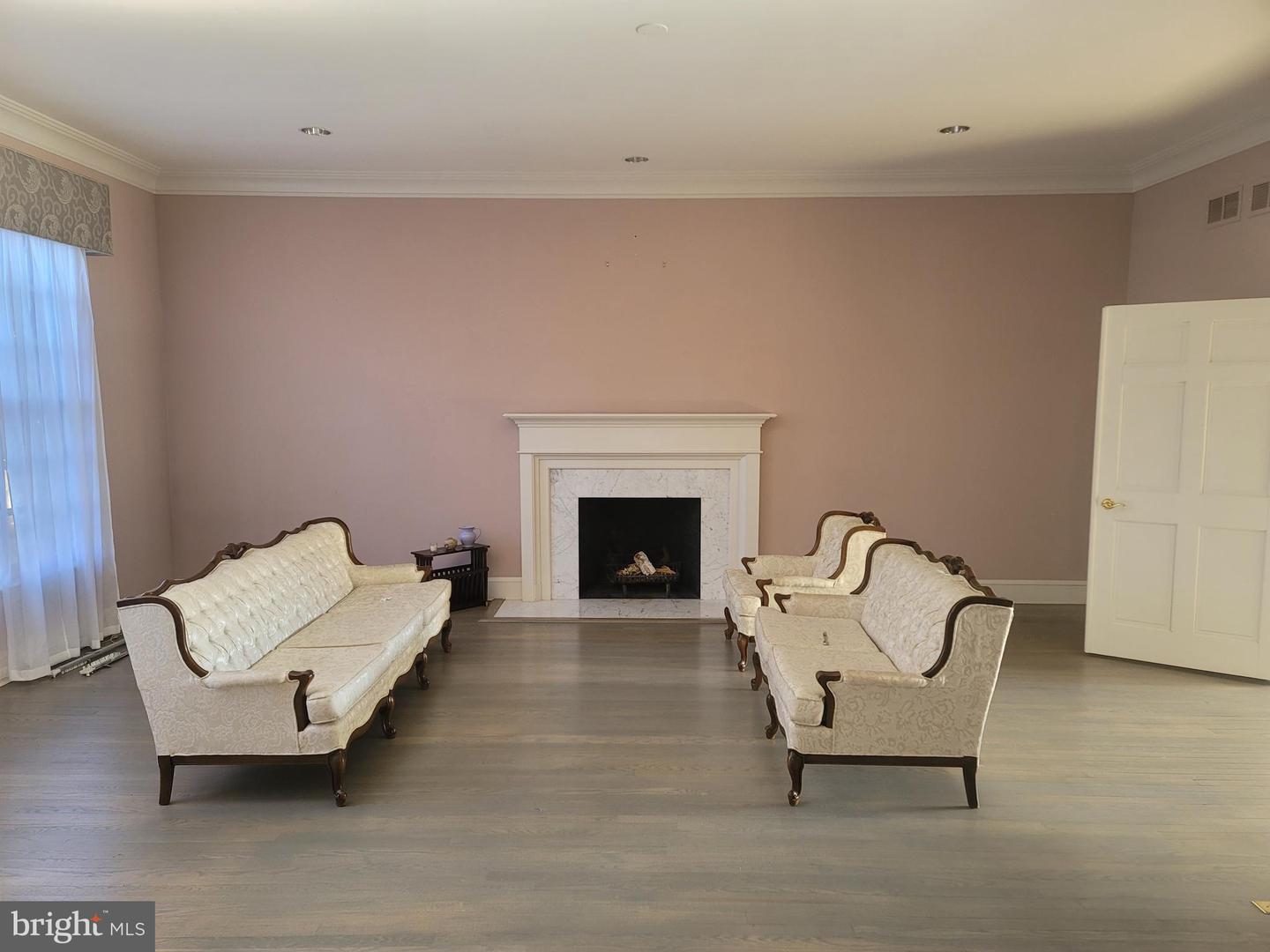 8926 Harvest Square Ct Property Photo 6