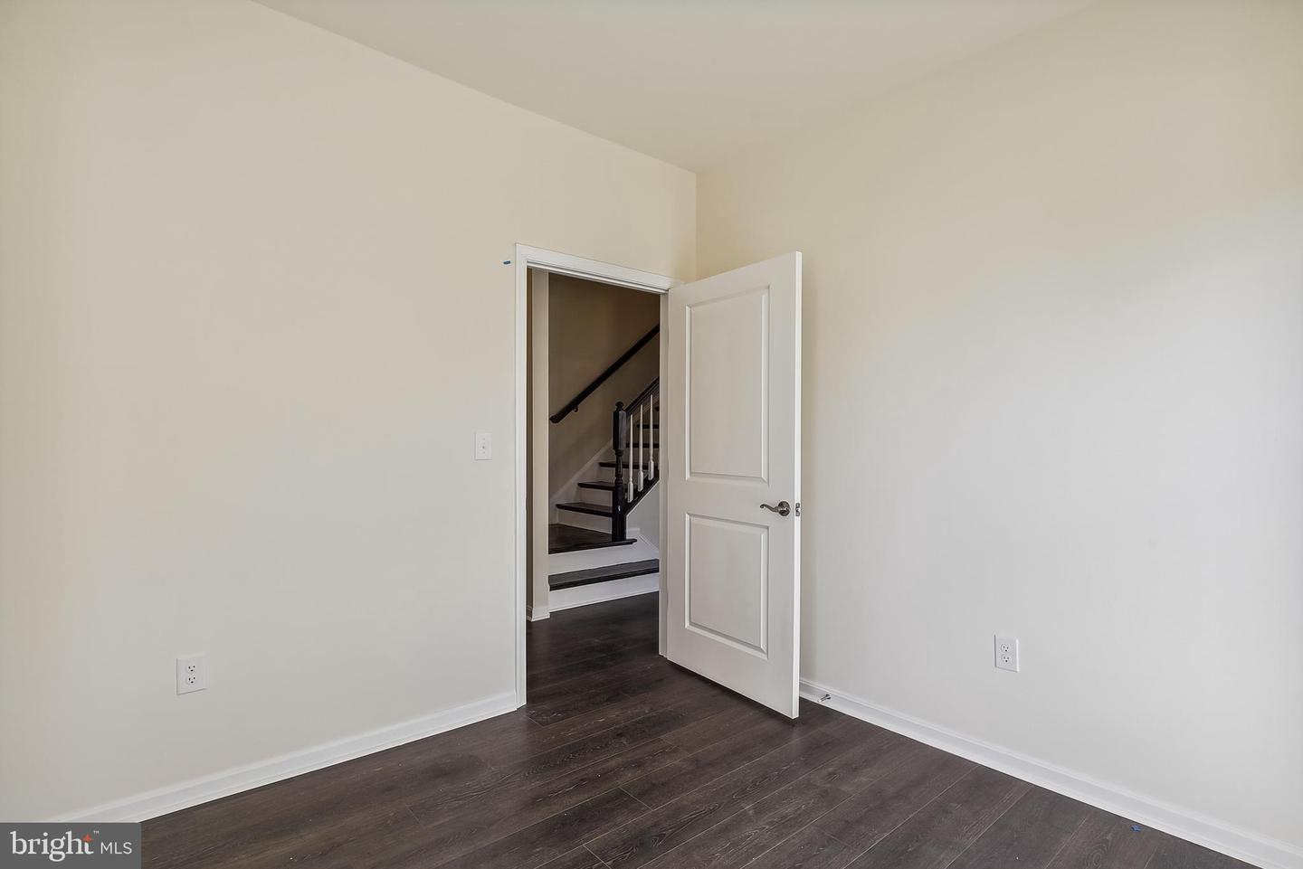 15330 Hildegard Ln Property Photo 18