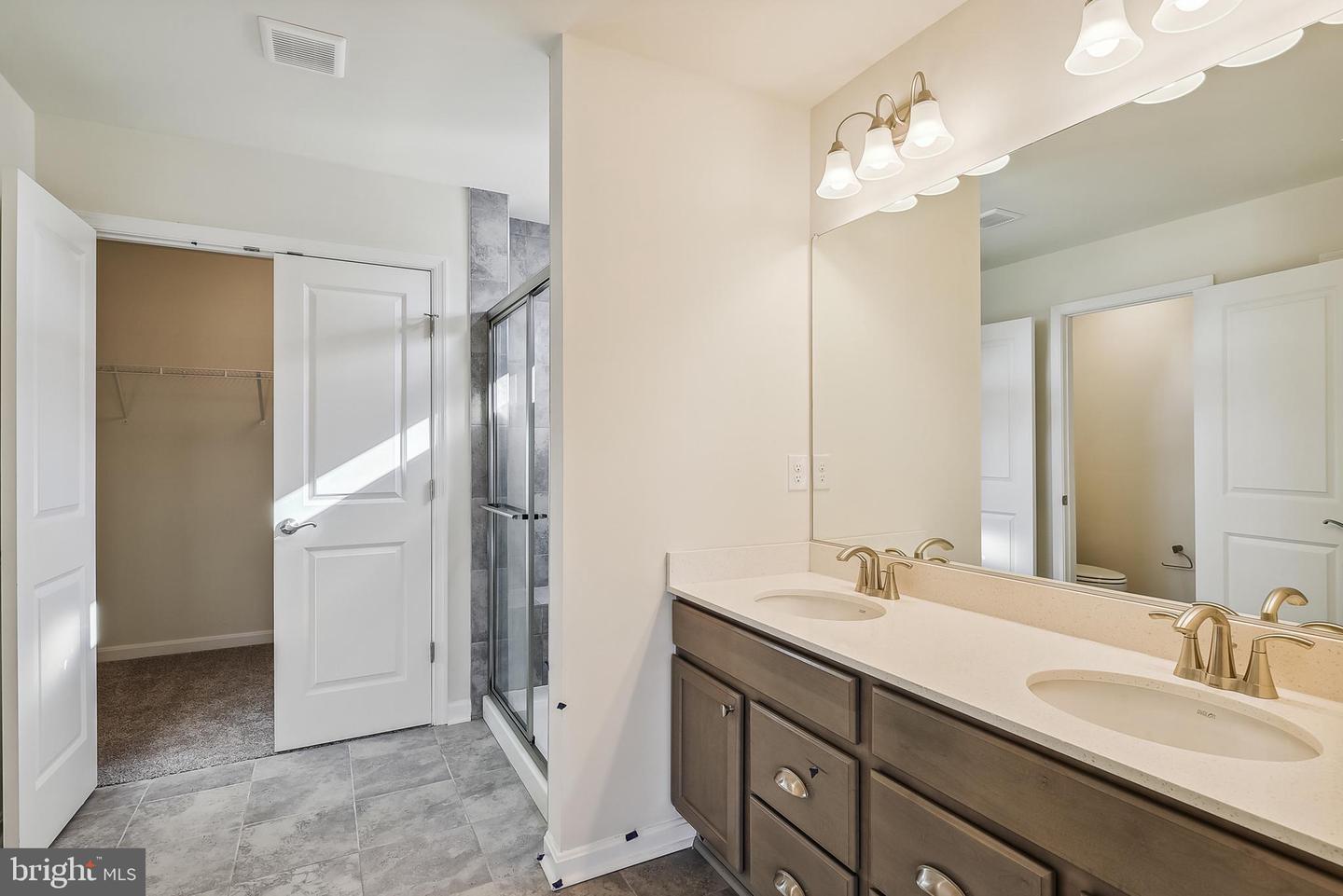 15330 Hildegard Ln Property Photo 28