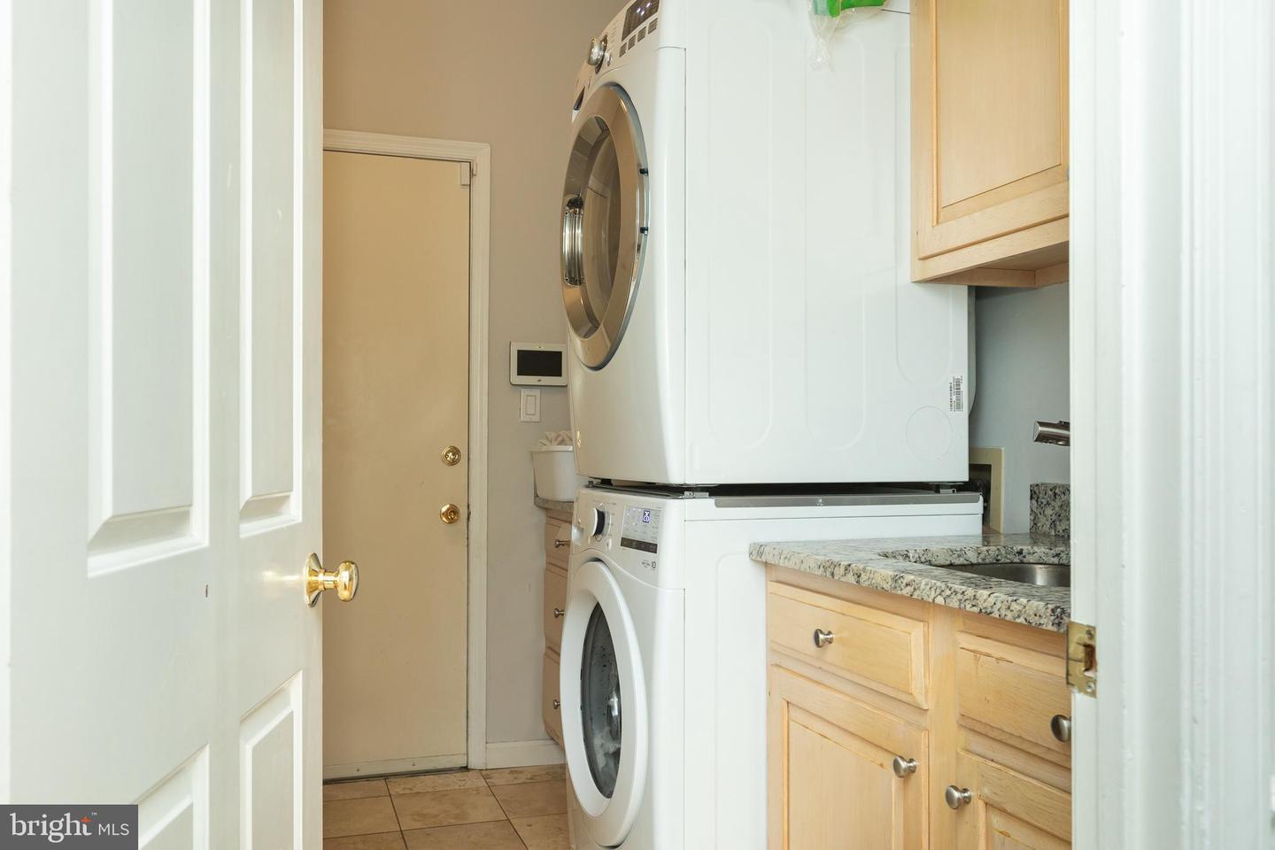 8809 Saunders Ln Property Photo 43