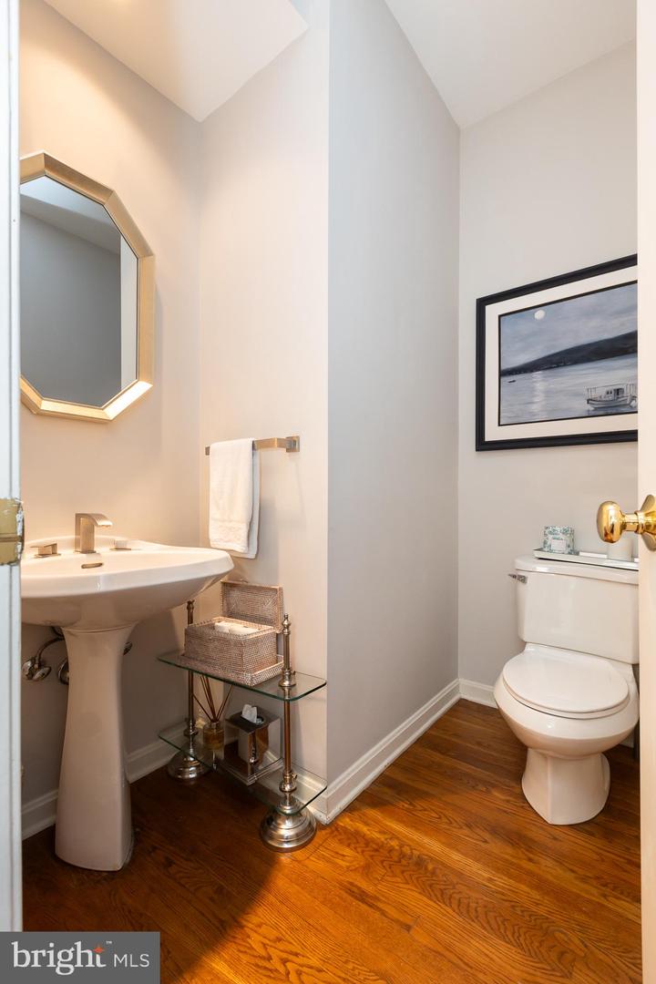 8809 Saunders Ln Property Photo 45