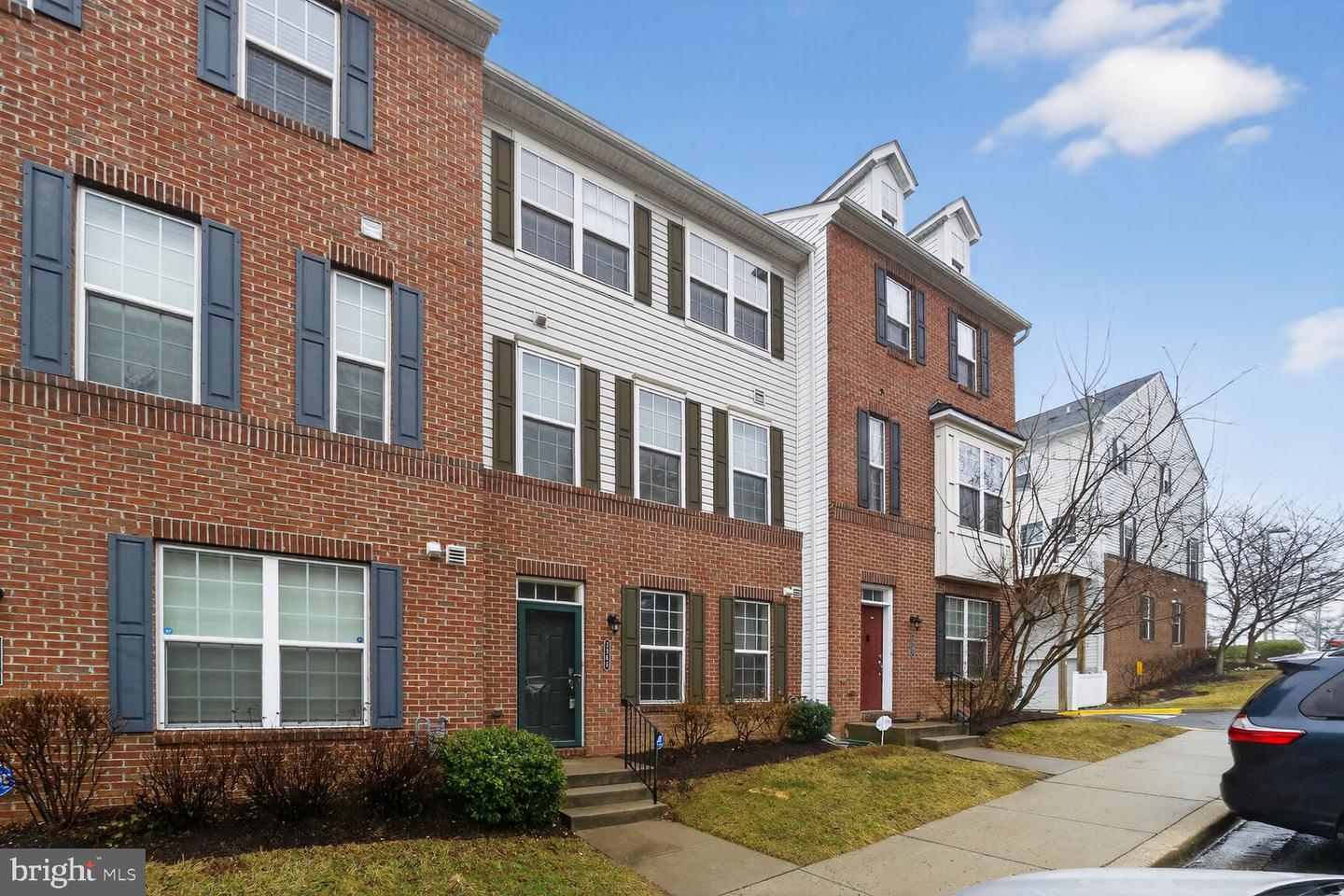 3565 Woodlake Dr #4 Property Photo 1