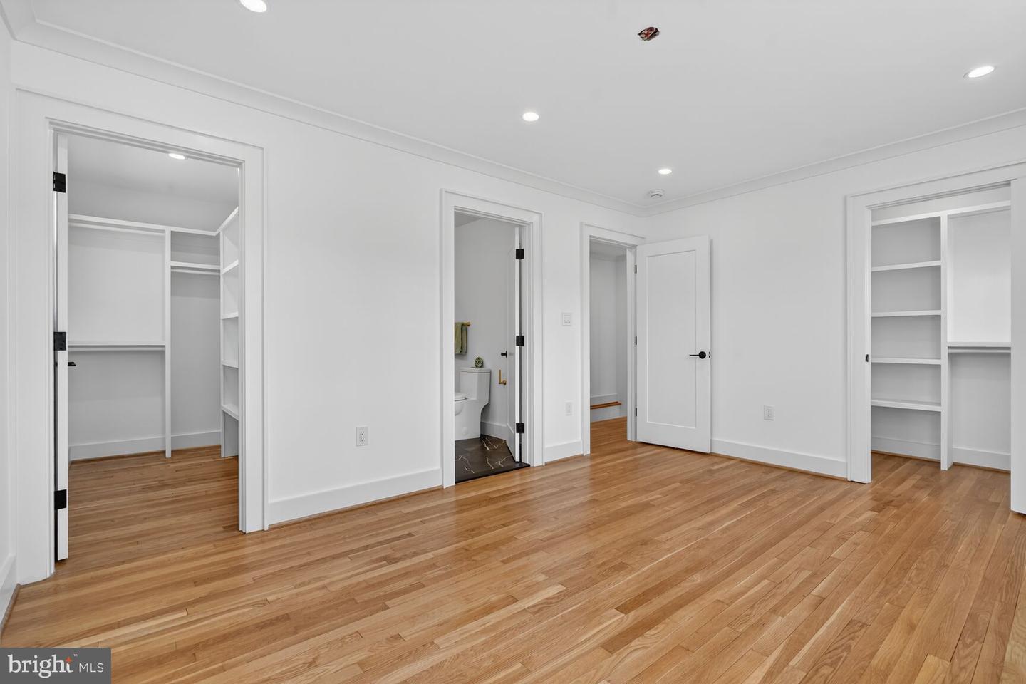 10224 Green Forest Dr Property Photo 9