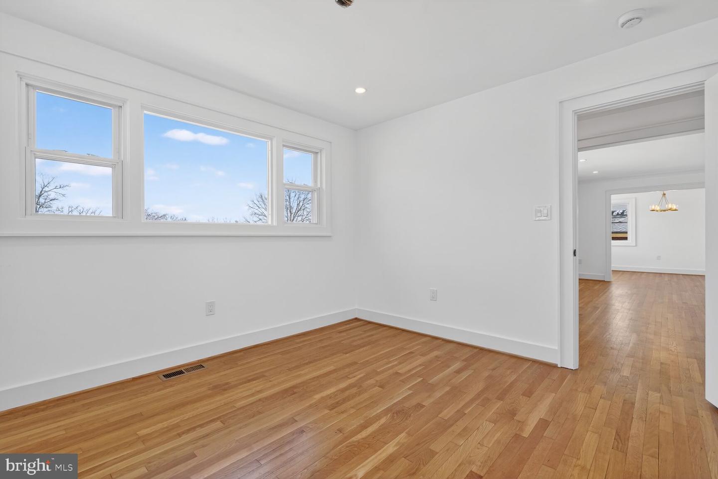 10224 Green Forest Dr Property Photo 18