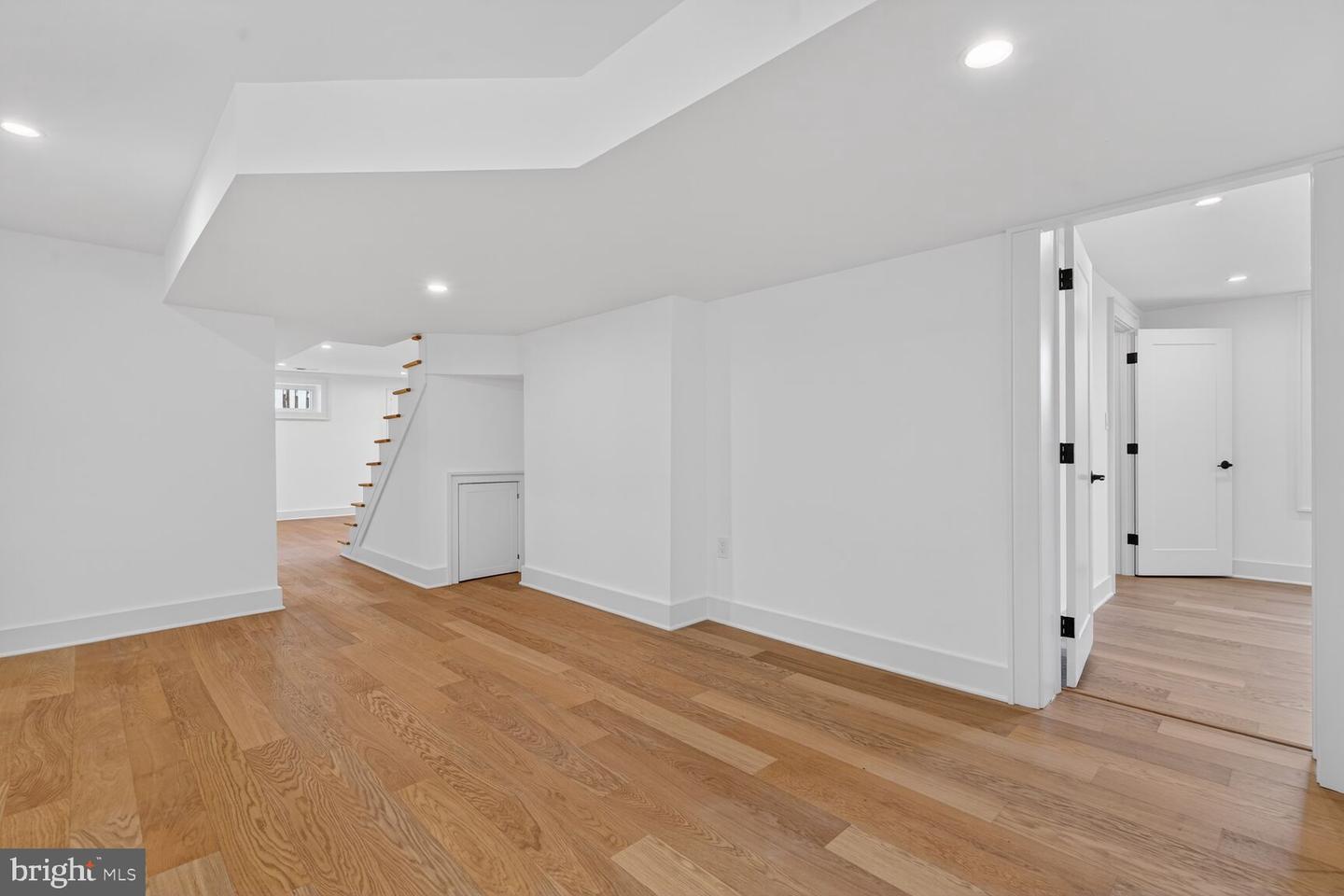 10224 Green Forest Dr Property Photo 24