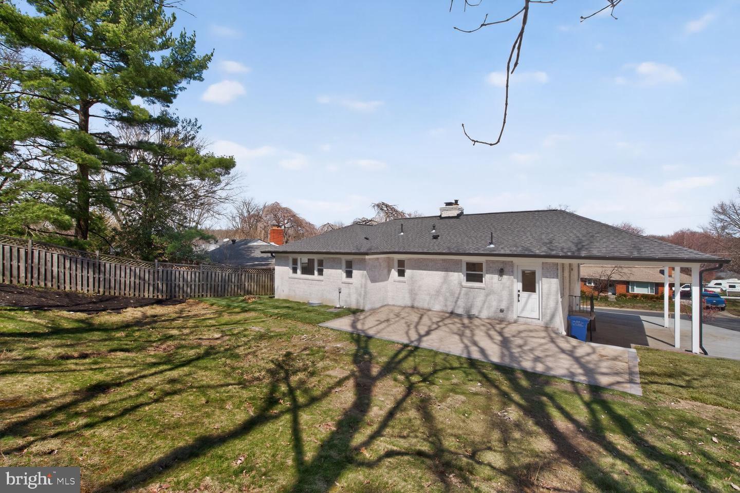 10224 Green Forest Dr Property Photo 28