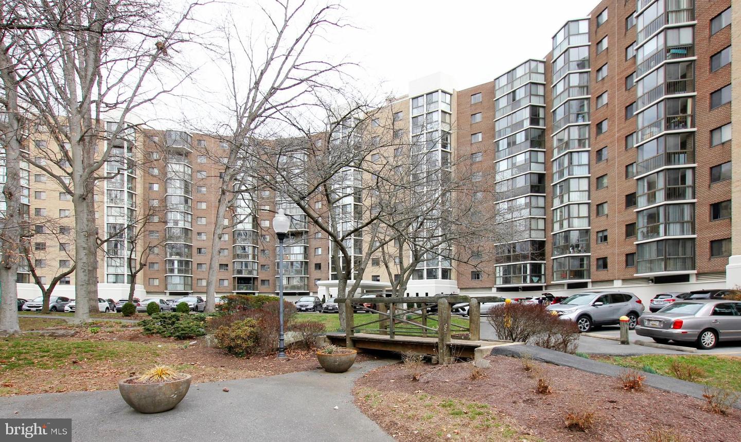 15107 INTERLACHEN DR #2-621 Property Photo 1