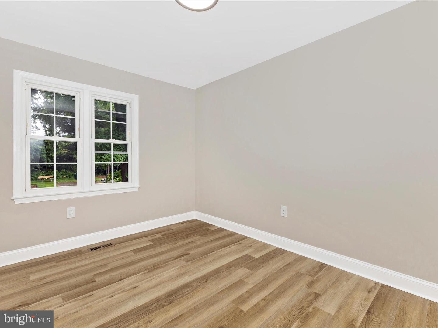 11 Ingleside Ct Property Photo 27