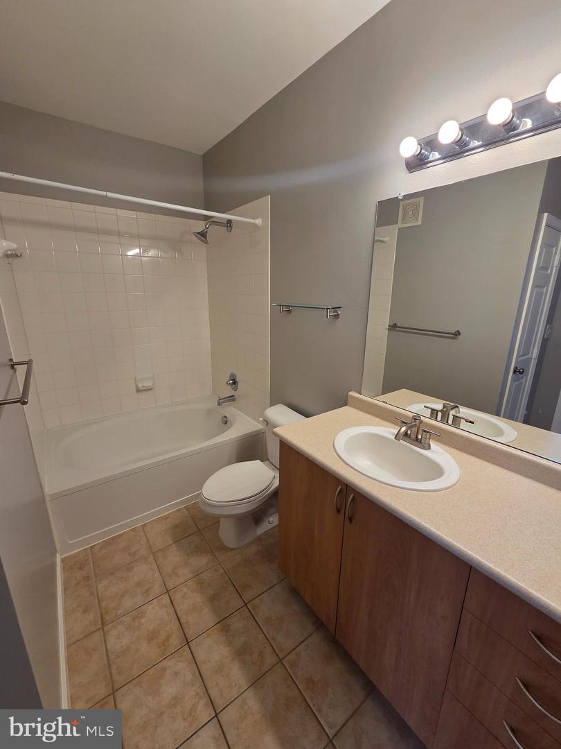13506 Derry Glen Ct #401 Property Photo 22