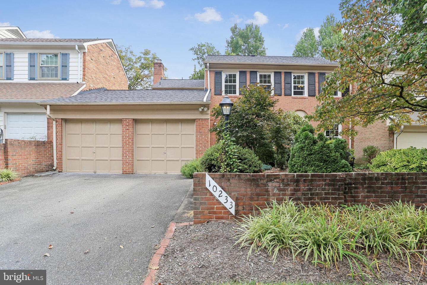 10233 Gainsborough Property Photo 1