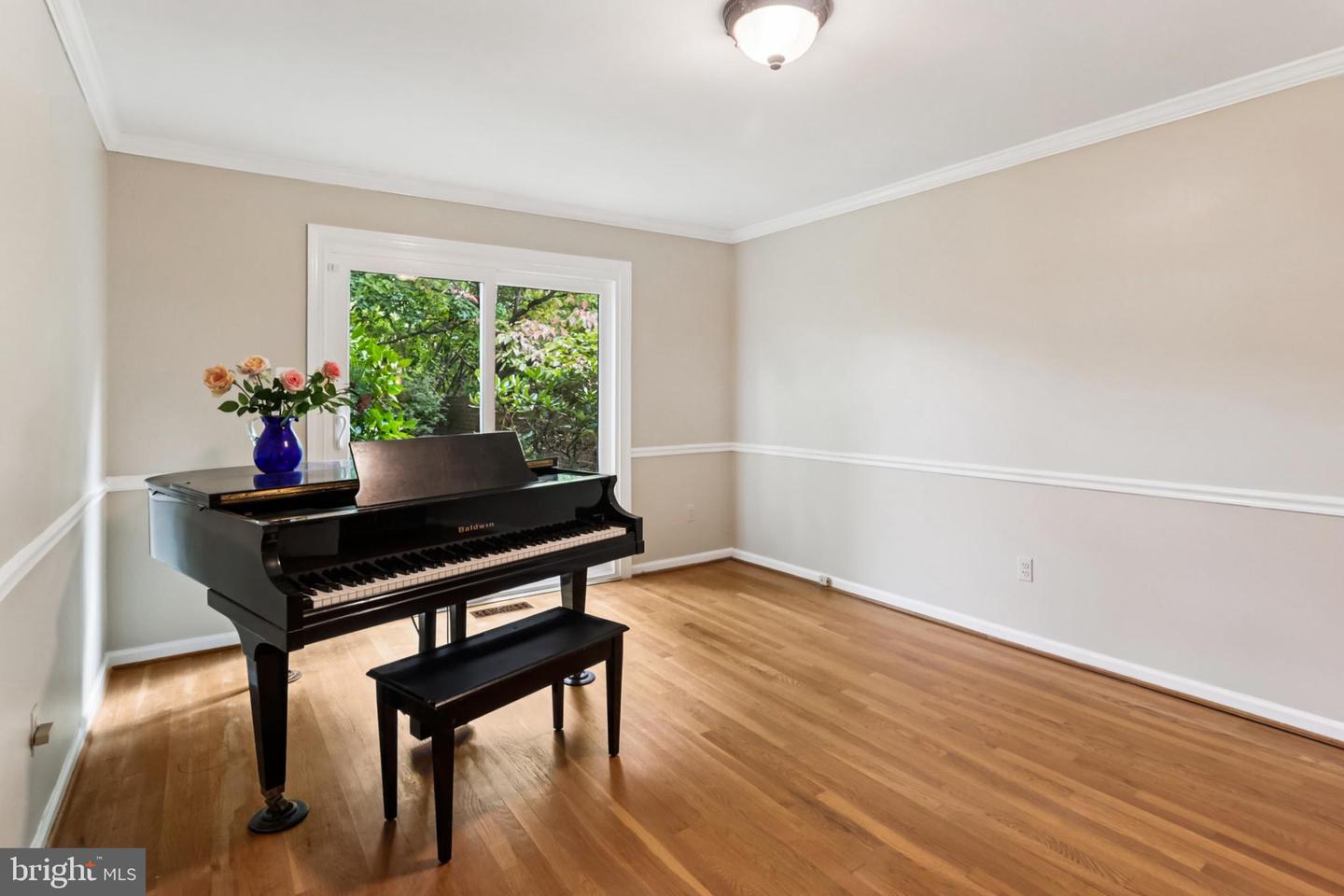 10233 Gainsborough Property Photo 16