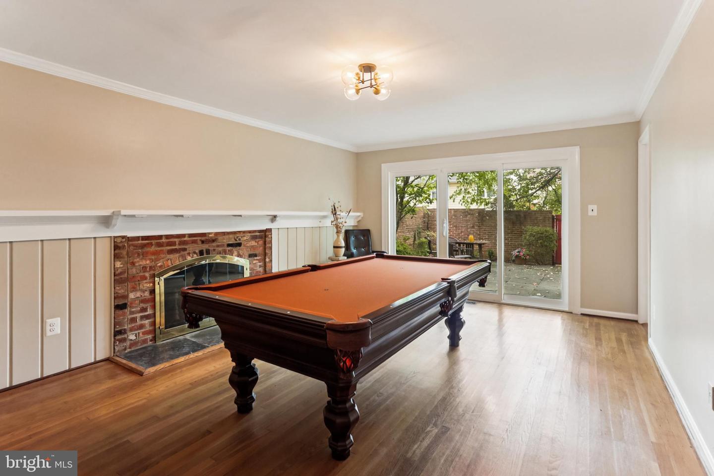 10233 Gainsborough Property Photo 18