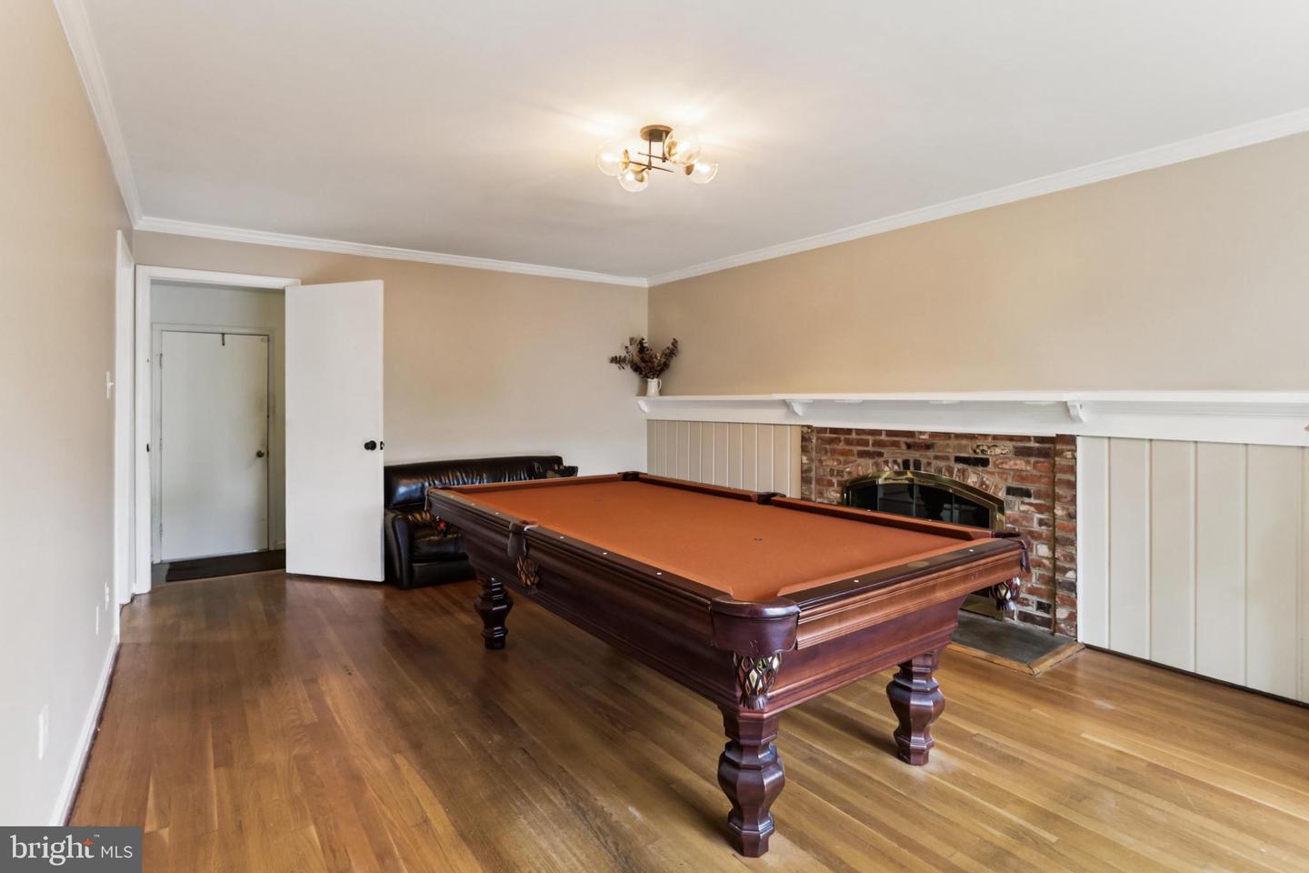 10233 Gainsborough Property Photo 19