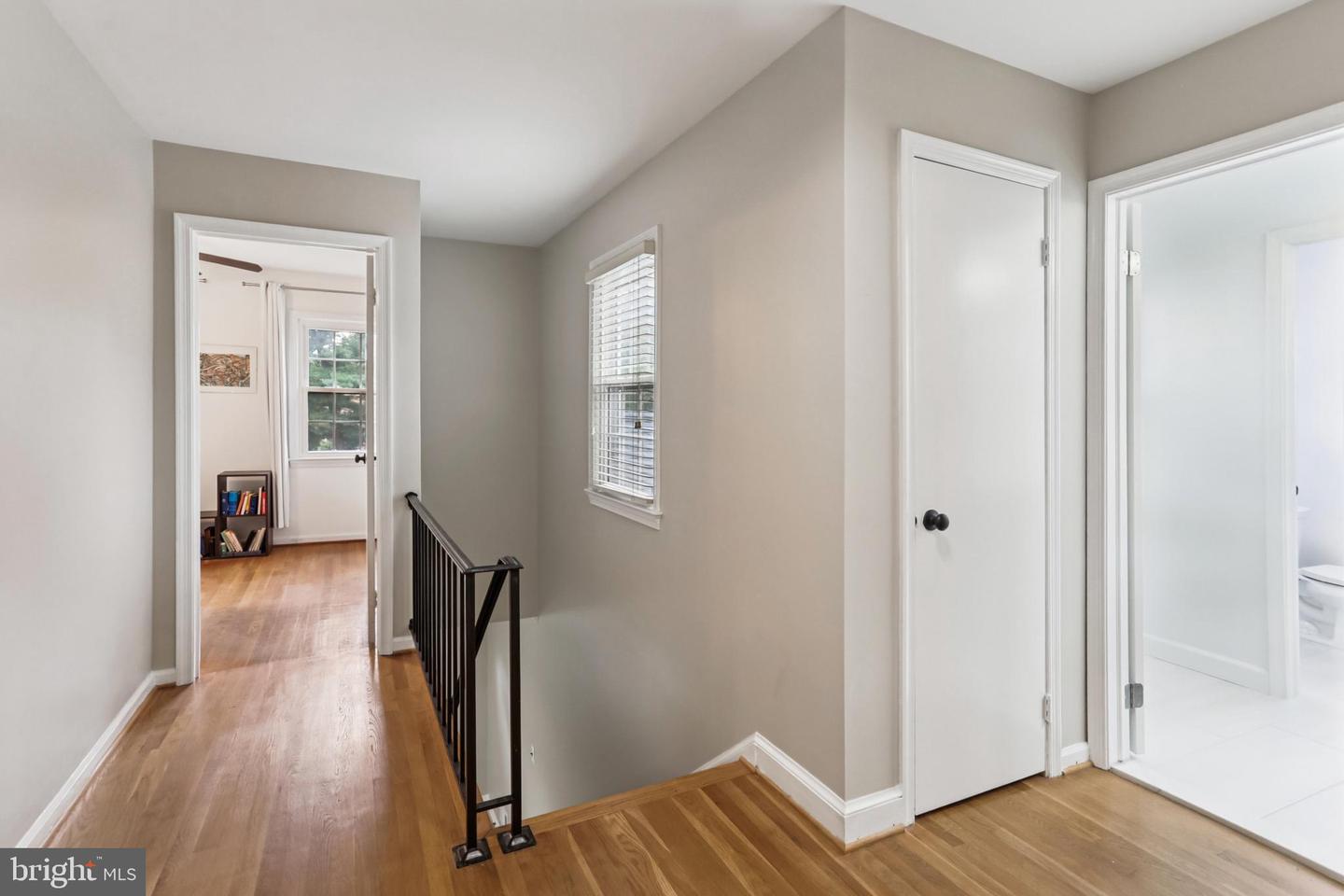 10233 Gainsborough Property Photo 24