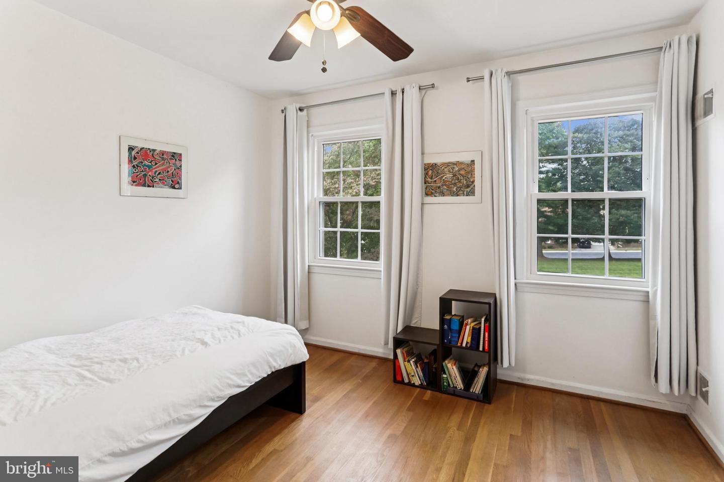 10233 Gainsborough Property Photo 28