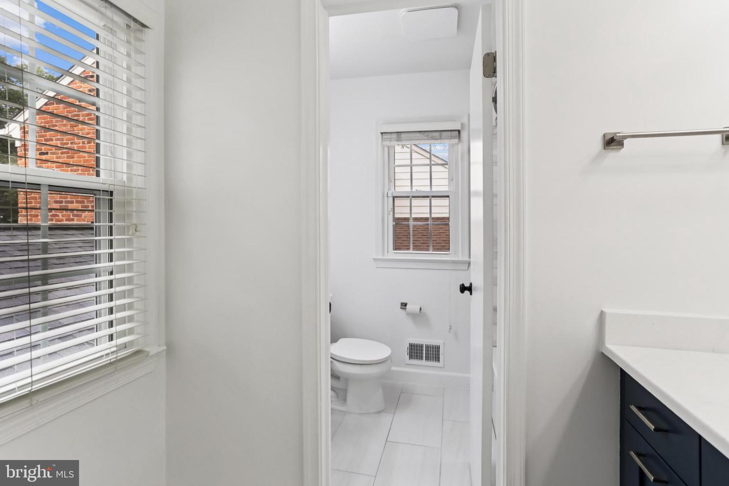 10233 Gainsborough Property Photo 30