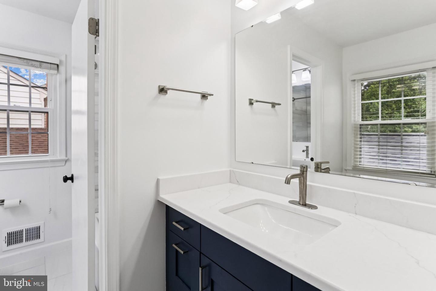 10233 Gainsborough Property Photo 31