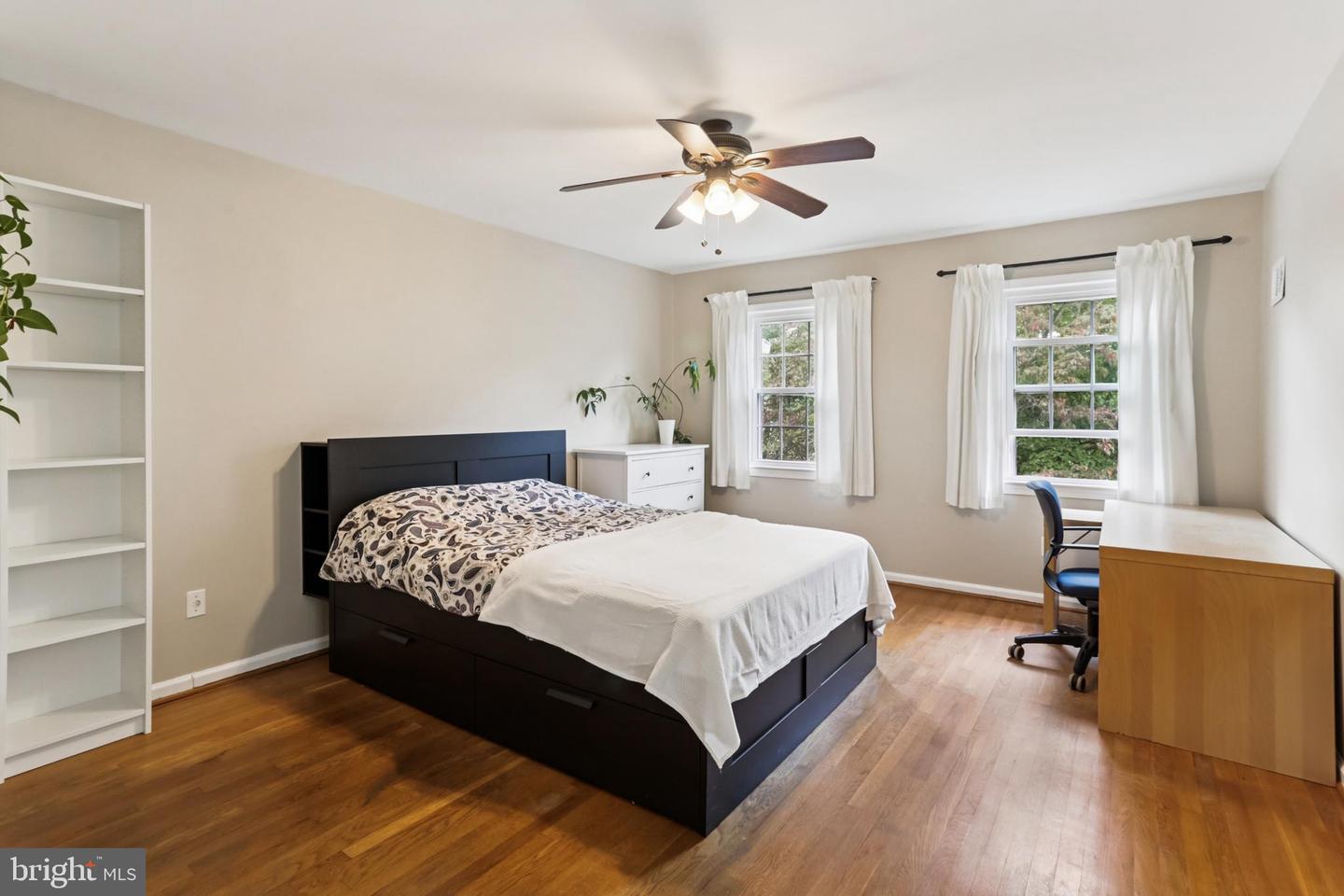 10233 Gainsborough Property Photo 34