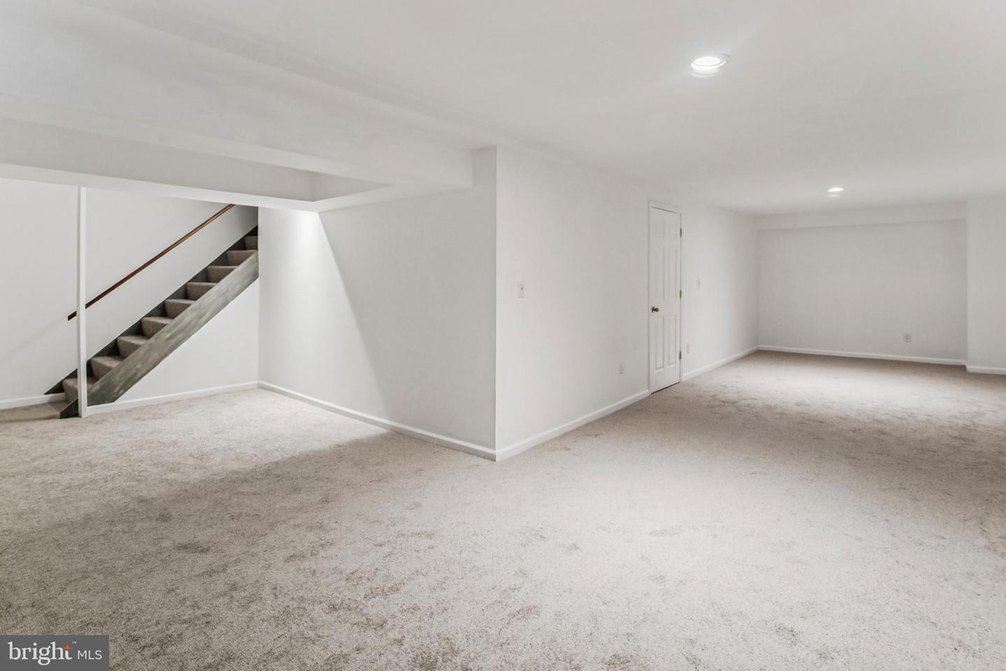 10233 Gainsborough Property Photo 40