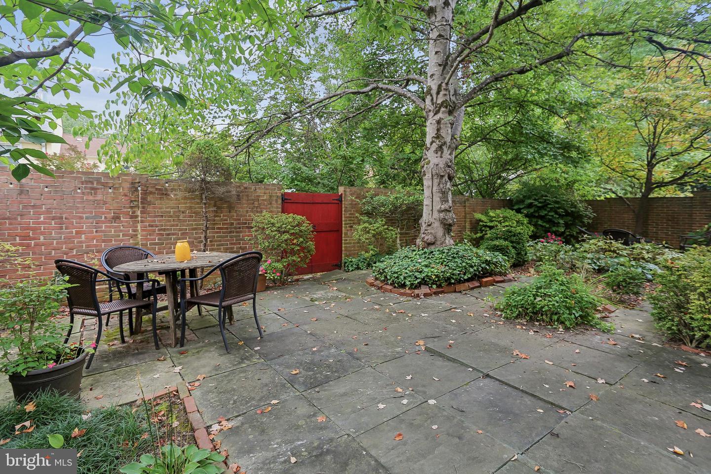 10233 Gainsborough Property Photo 46