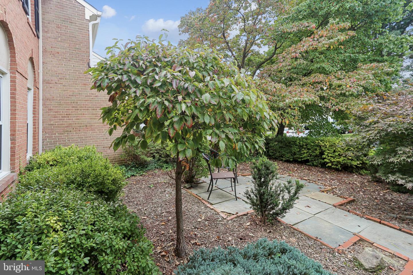 10233 Gainsborough Property Photo 47