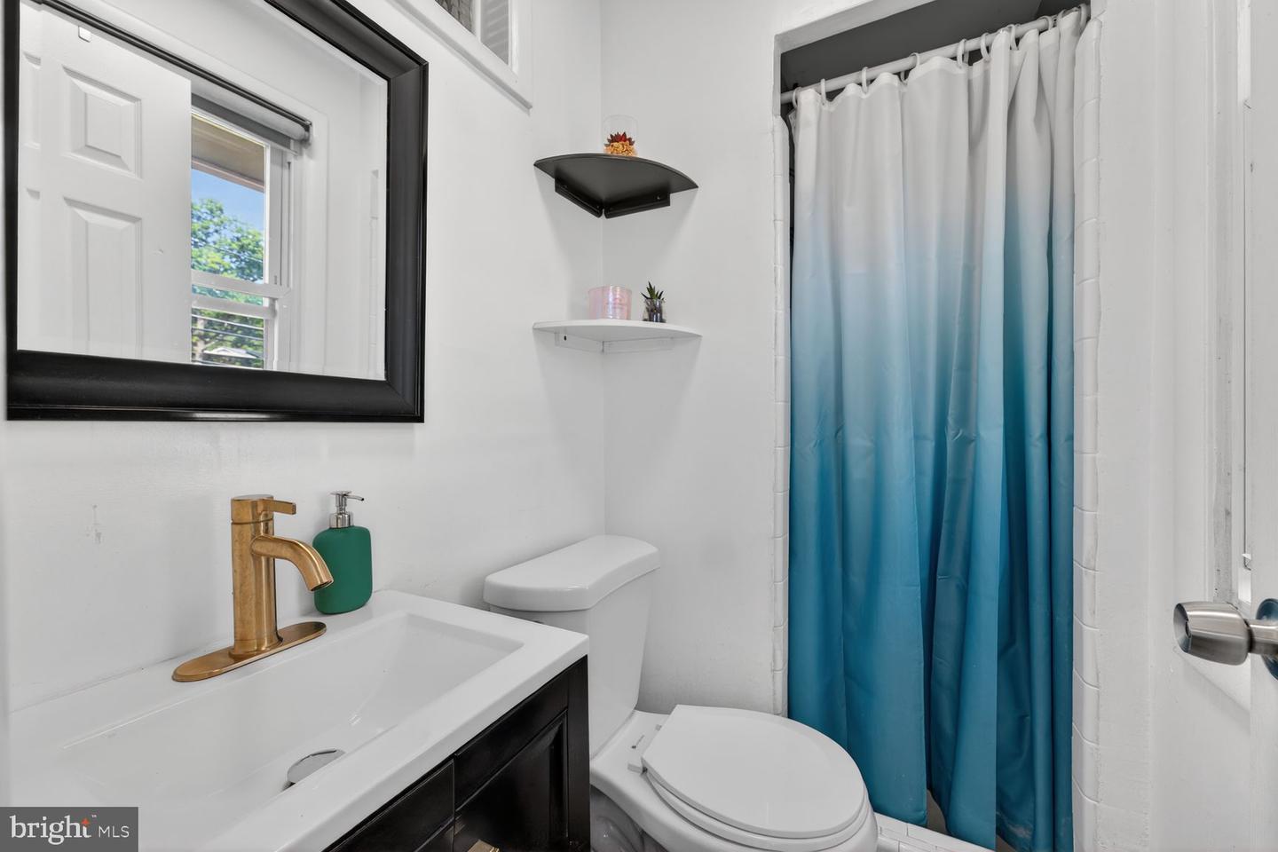 1104 Caddington Ave Property Photo 15