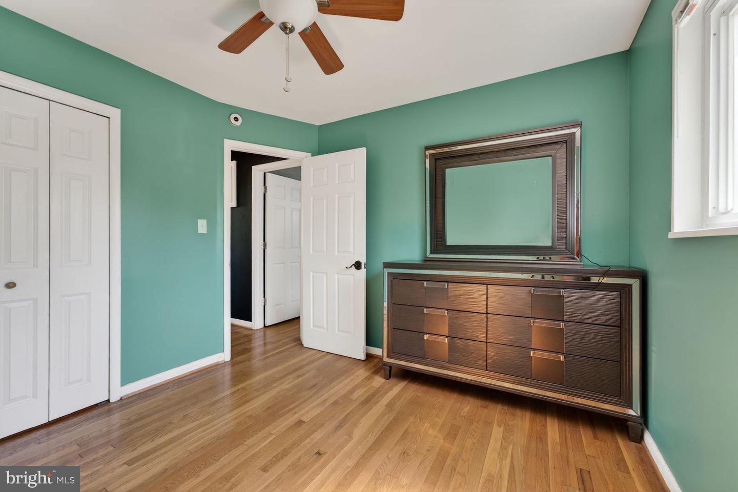 1104 Caddington Ave Property Photo 16
