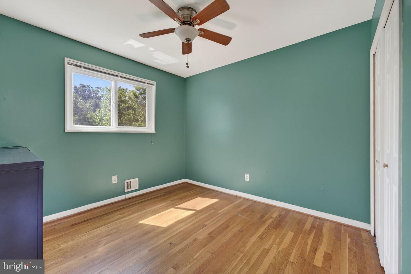 1104 Caddington Ave Property Photo 17