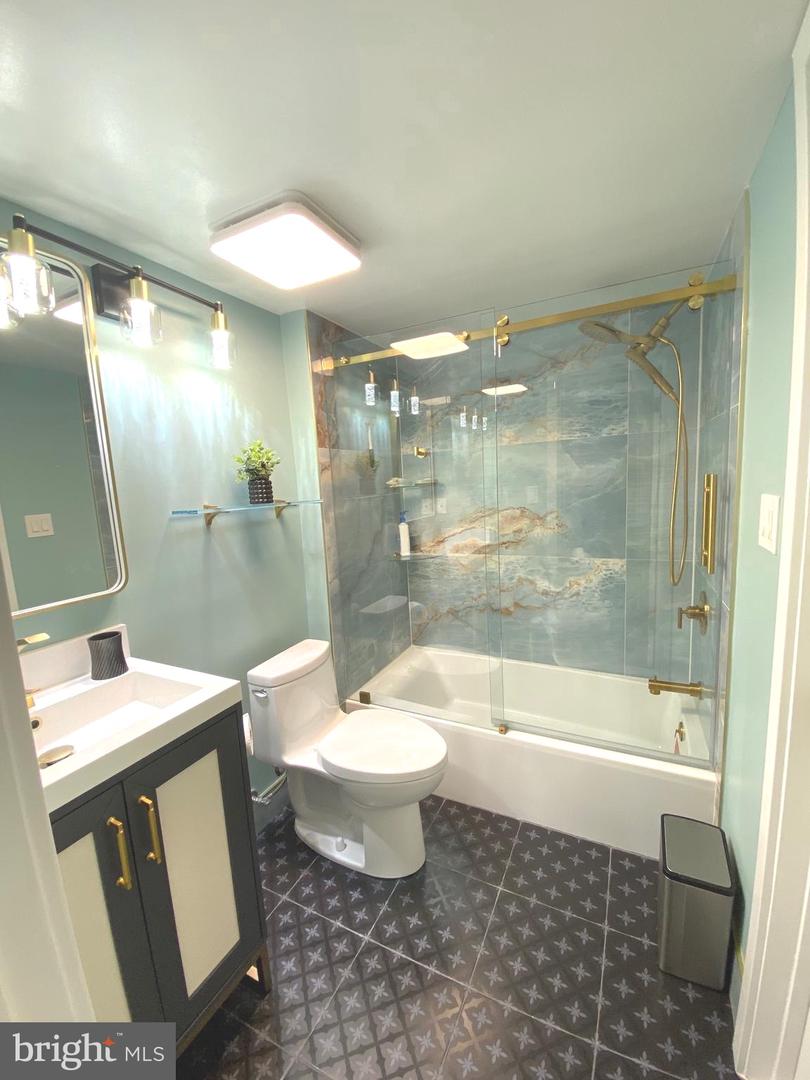 9712 Hellingly Pl #209 Property Photo 17