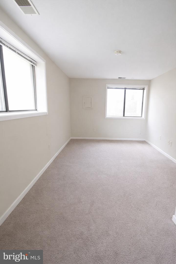 9836 Hellingly Pl #106 Property Photo 12