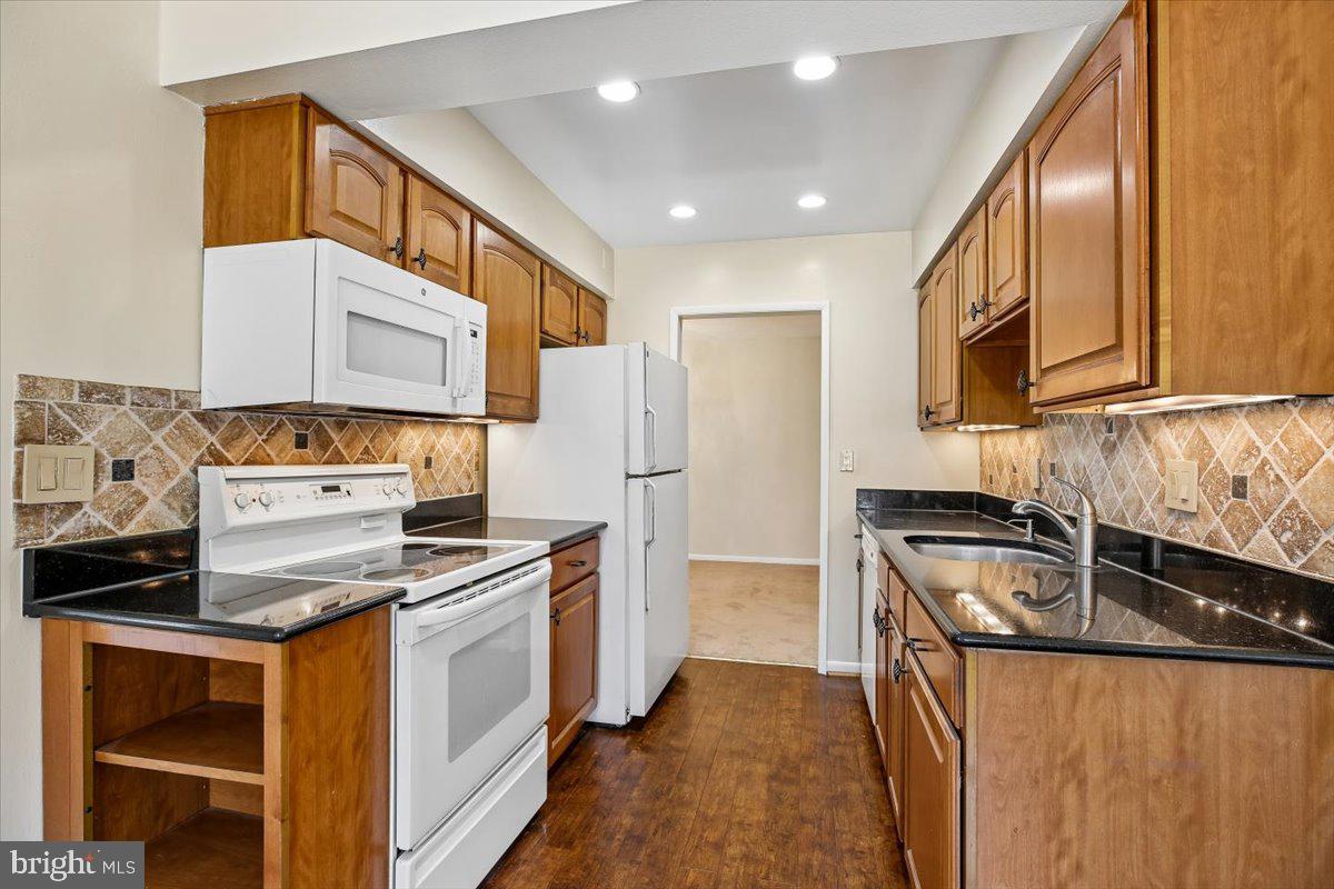 15320 Pine Orchard Dr #83-1f Property Photo 6