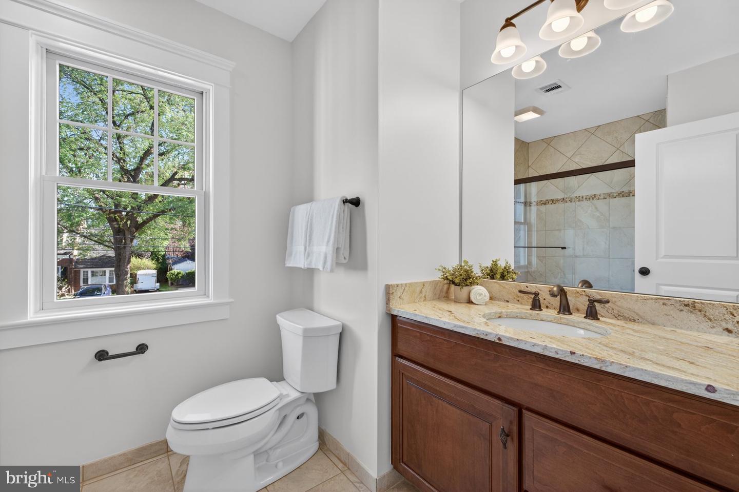 5011 Rugby Ave Property Photo 28