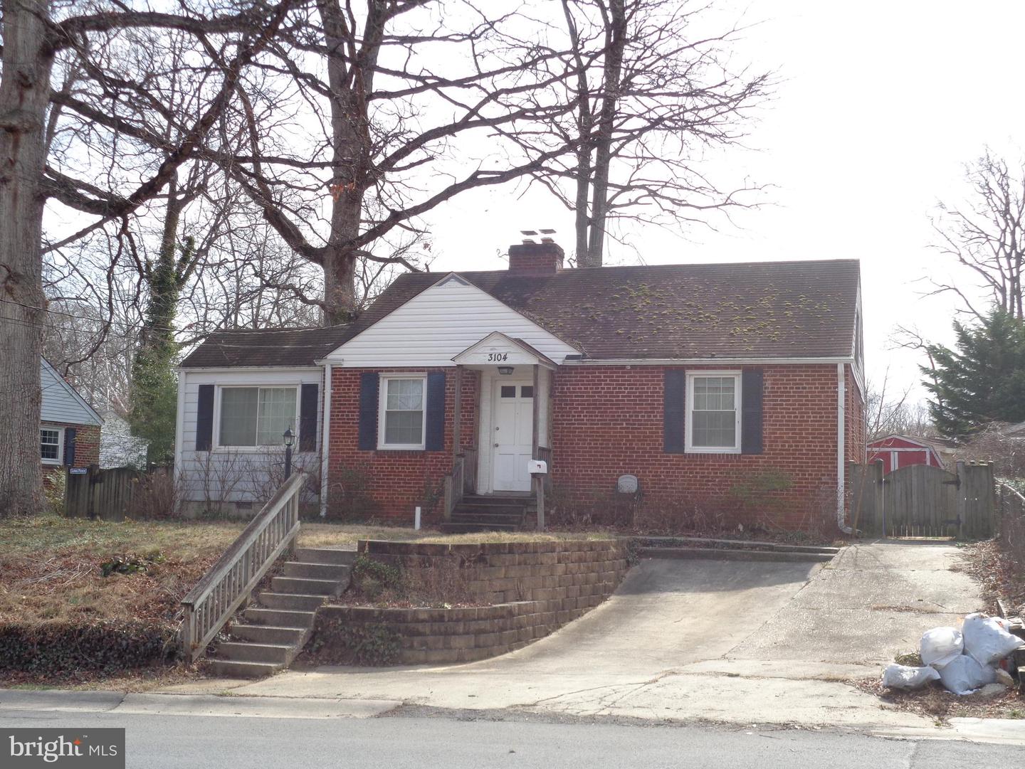 3104 PARKER AVE Property Photo 1