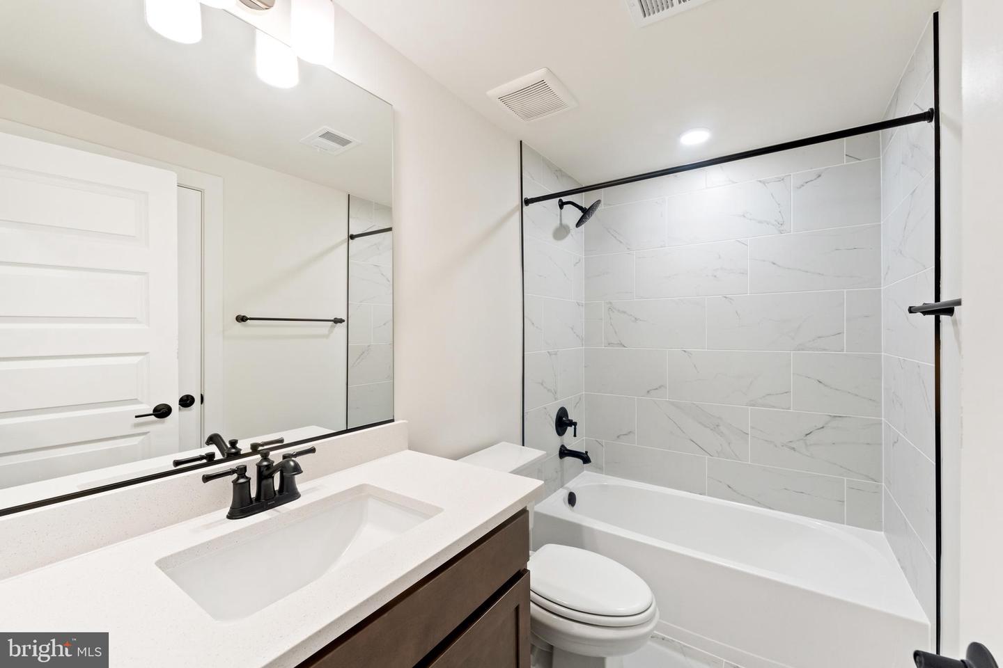 17100 Evans Way Property Photo 17